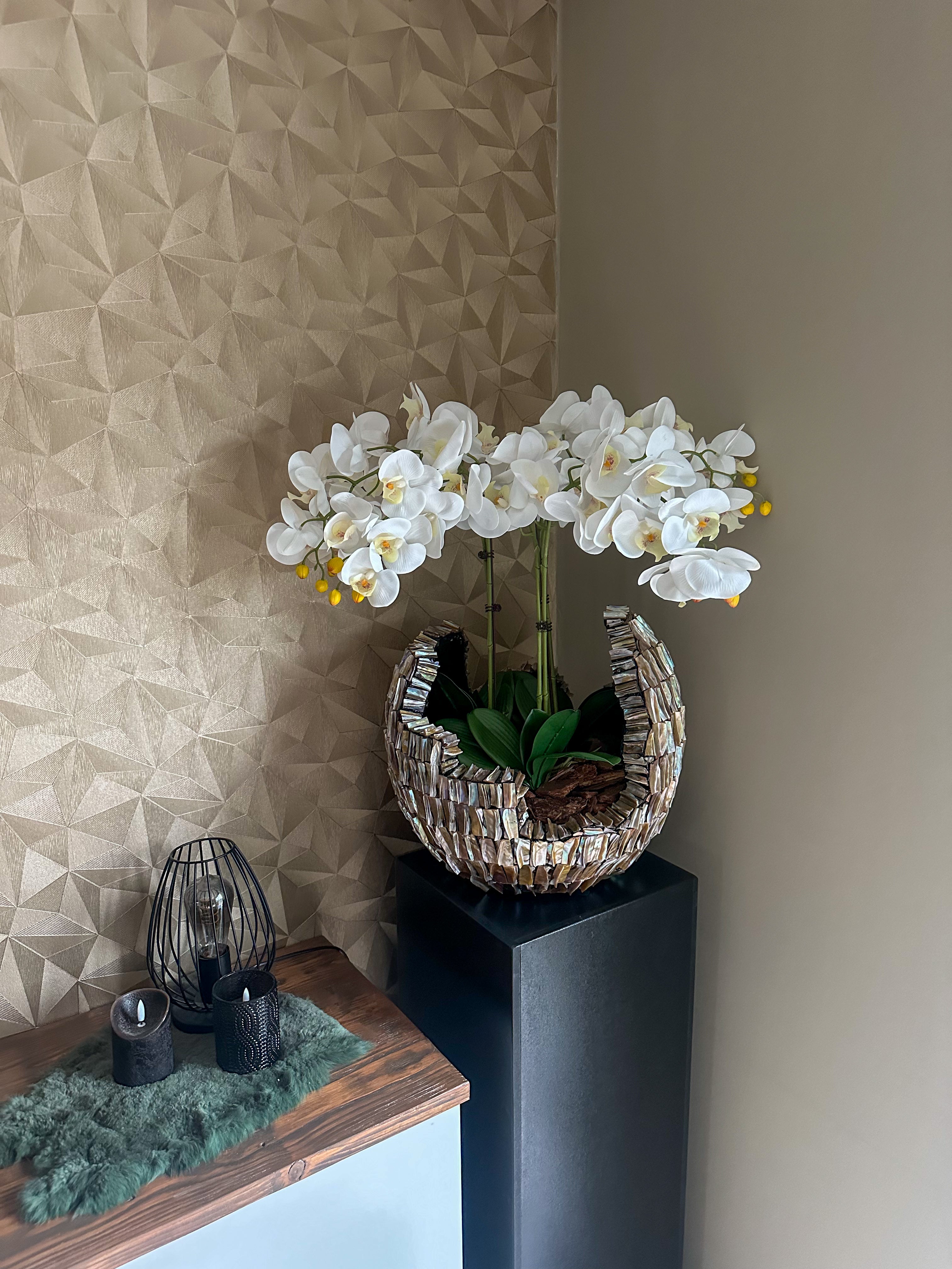 Pearl Tide Schelpenvaas met orchideeën