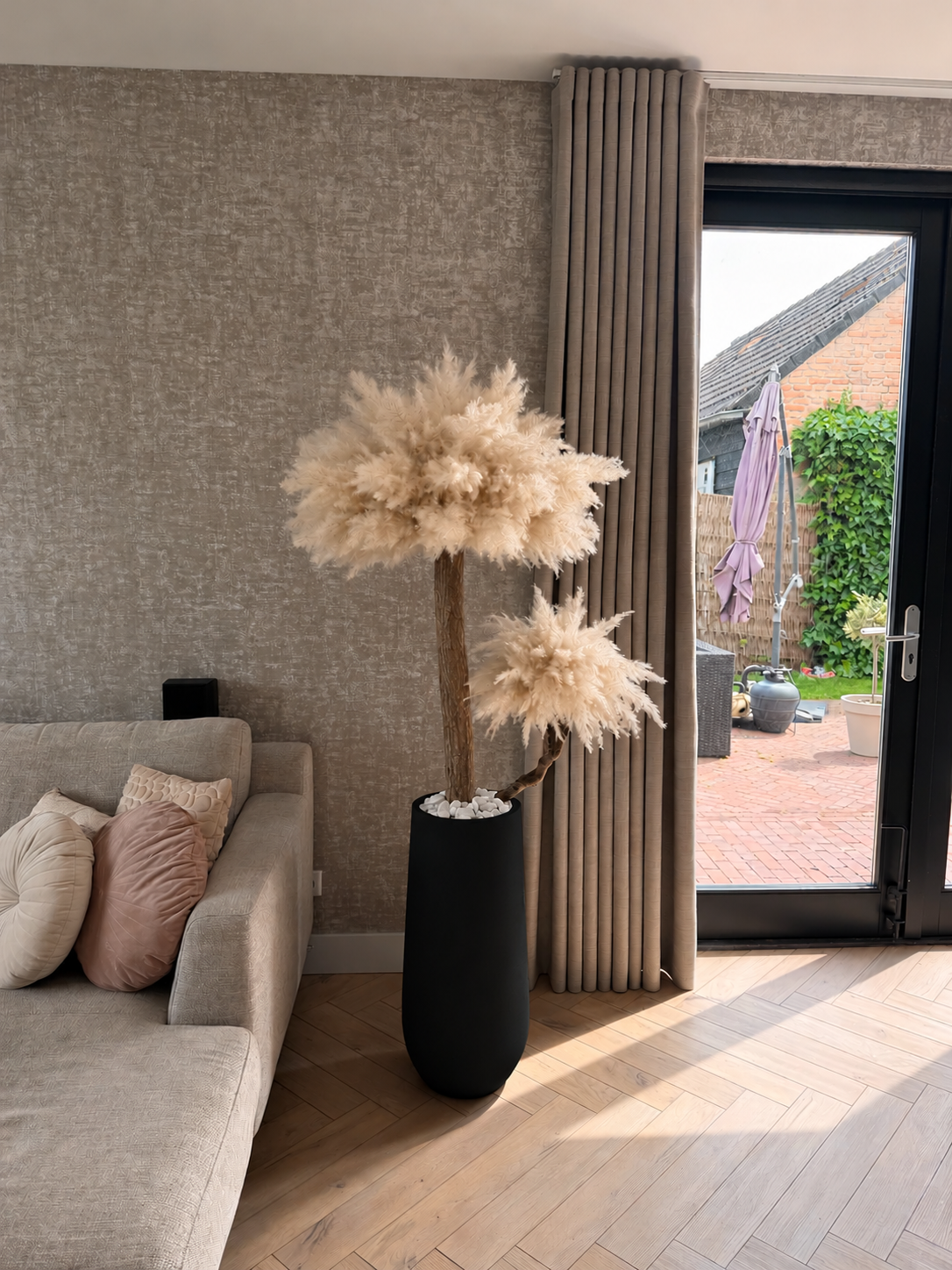 Pampas monarch (zwarte pot) direct leverbaar